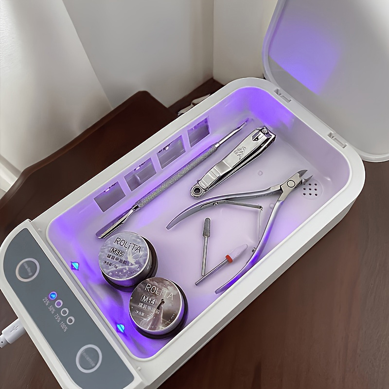 USB-powered cleaning box for small tools