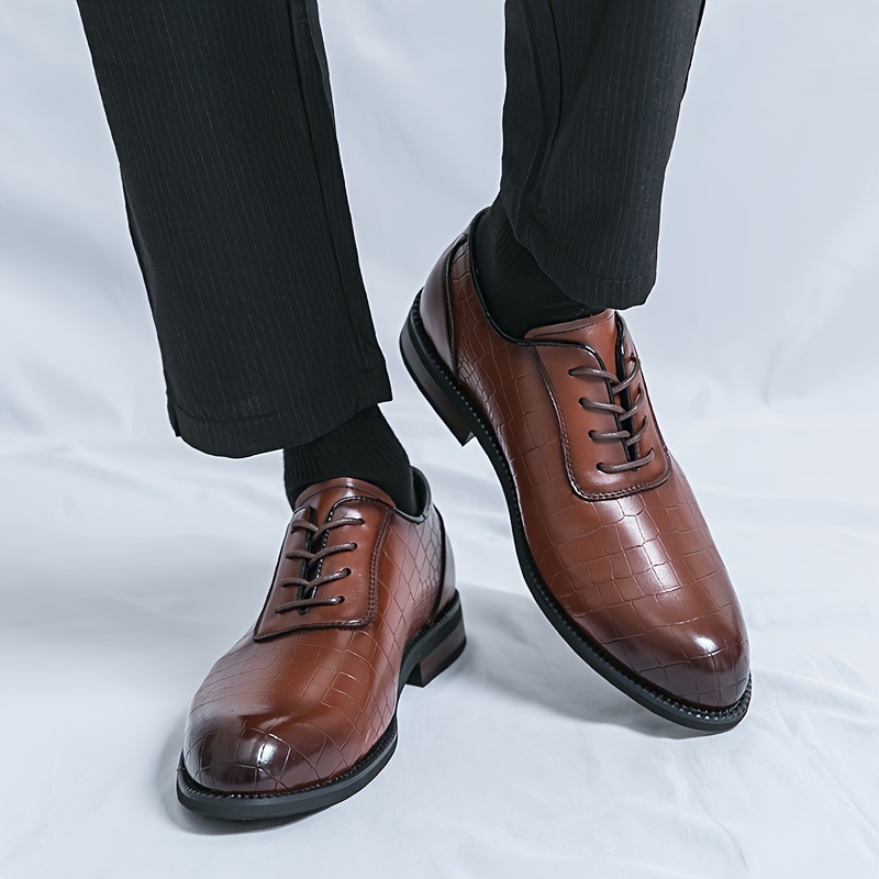 Men’s business-casual shoes