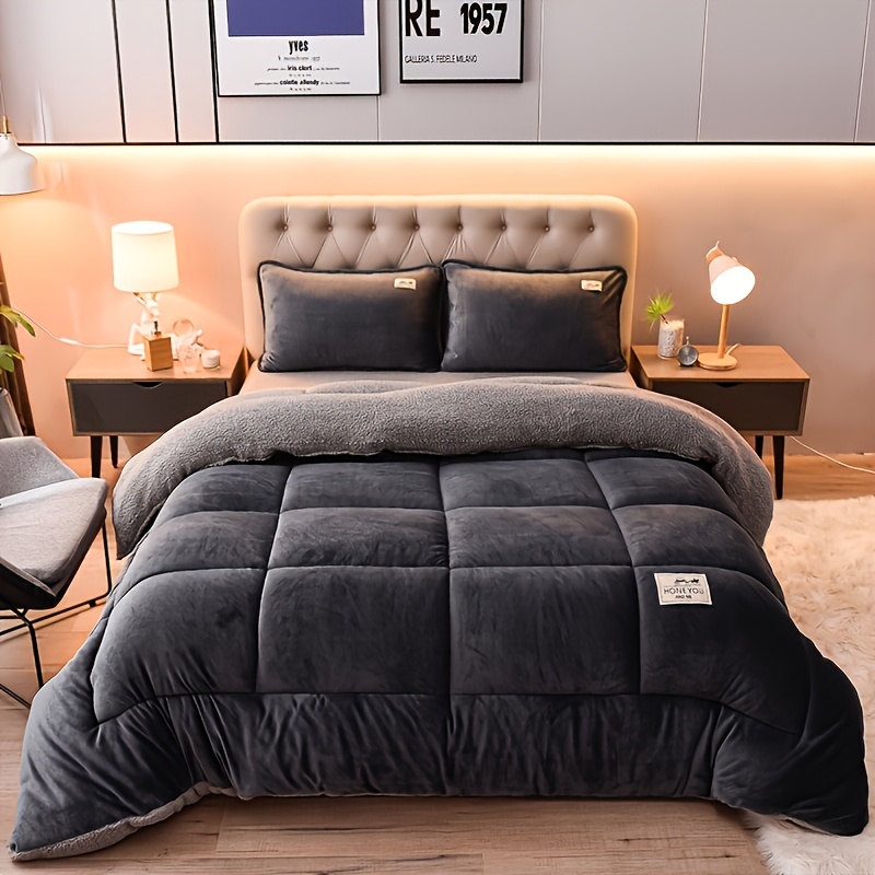 Quilt with a padded three-layer construction